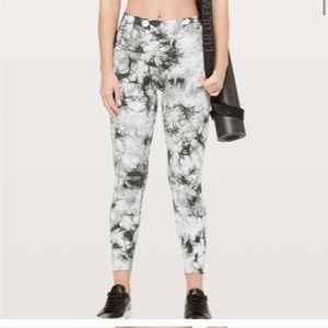 Lululemon sz 4 Wunder Under Hi-Rise 7/8 Tight Dual Shibori Full-On Luxtreme 25